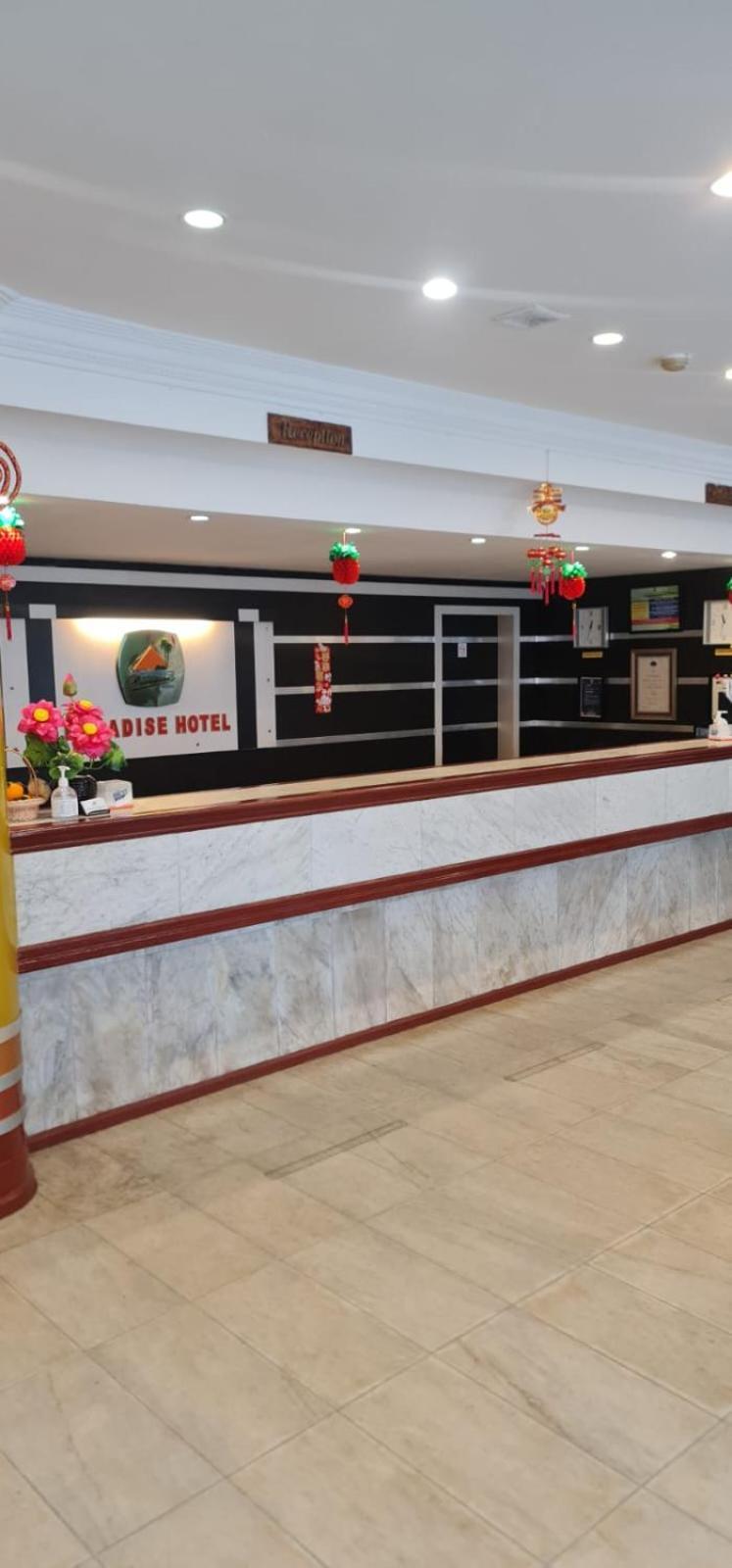 Paradise Hotel Tanjung Pinang Exterior photo